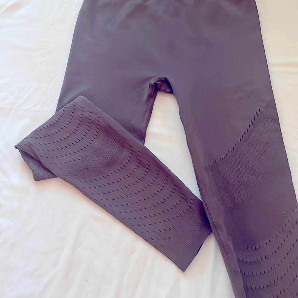 Leggings fabletics deep gray high waisted leggings